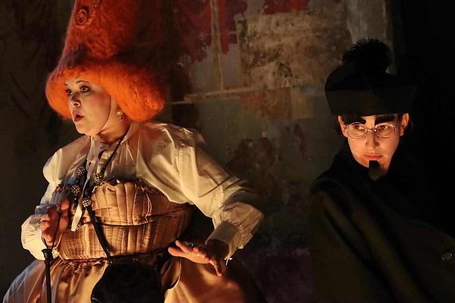 Rezavá Anna aneb Zač je toho kost!