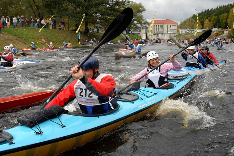 Krumlovský vodácký maraton
